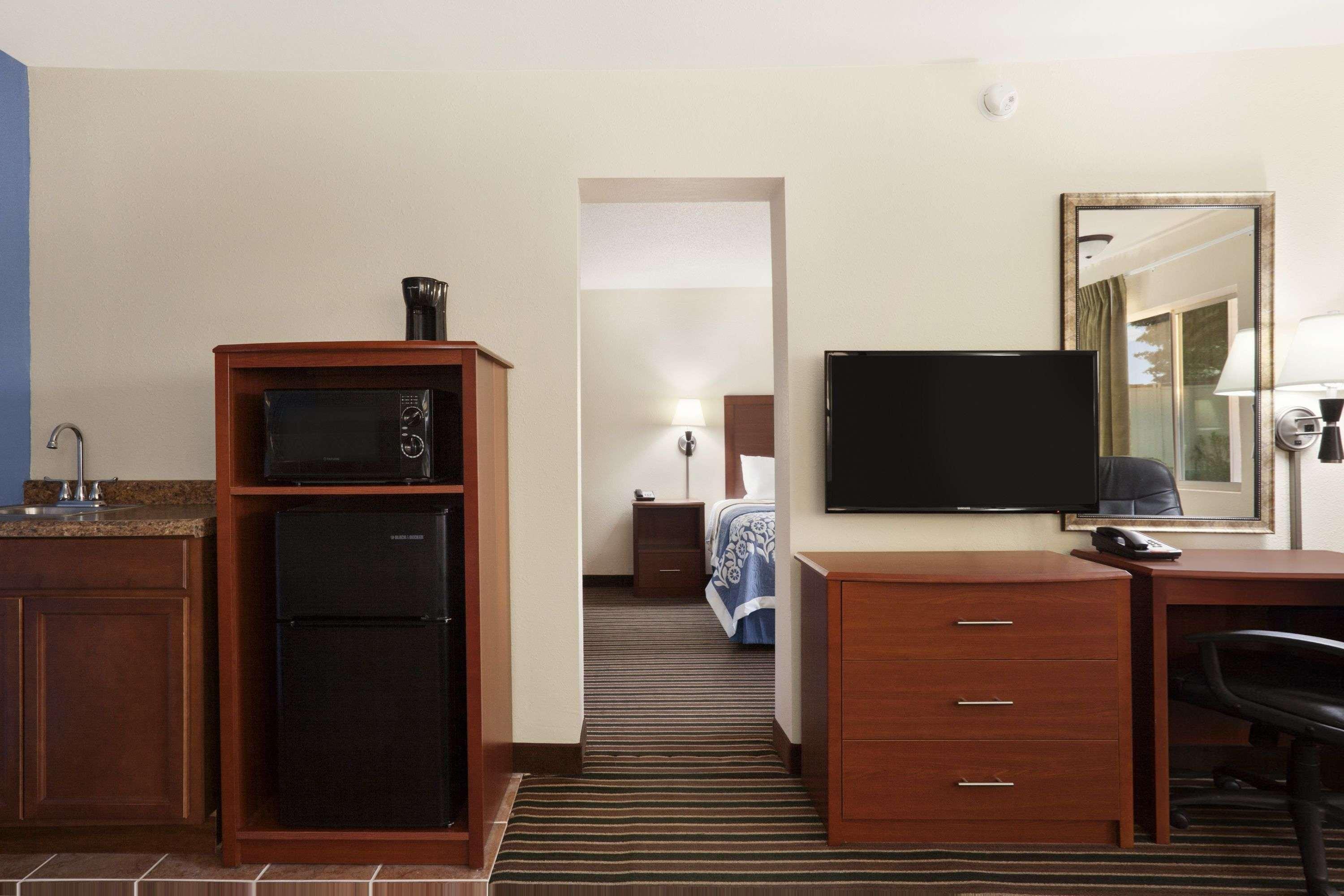Days Inn By Wyndham Champaign/Urbana Extérieur photo