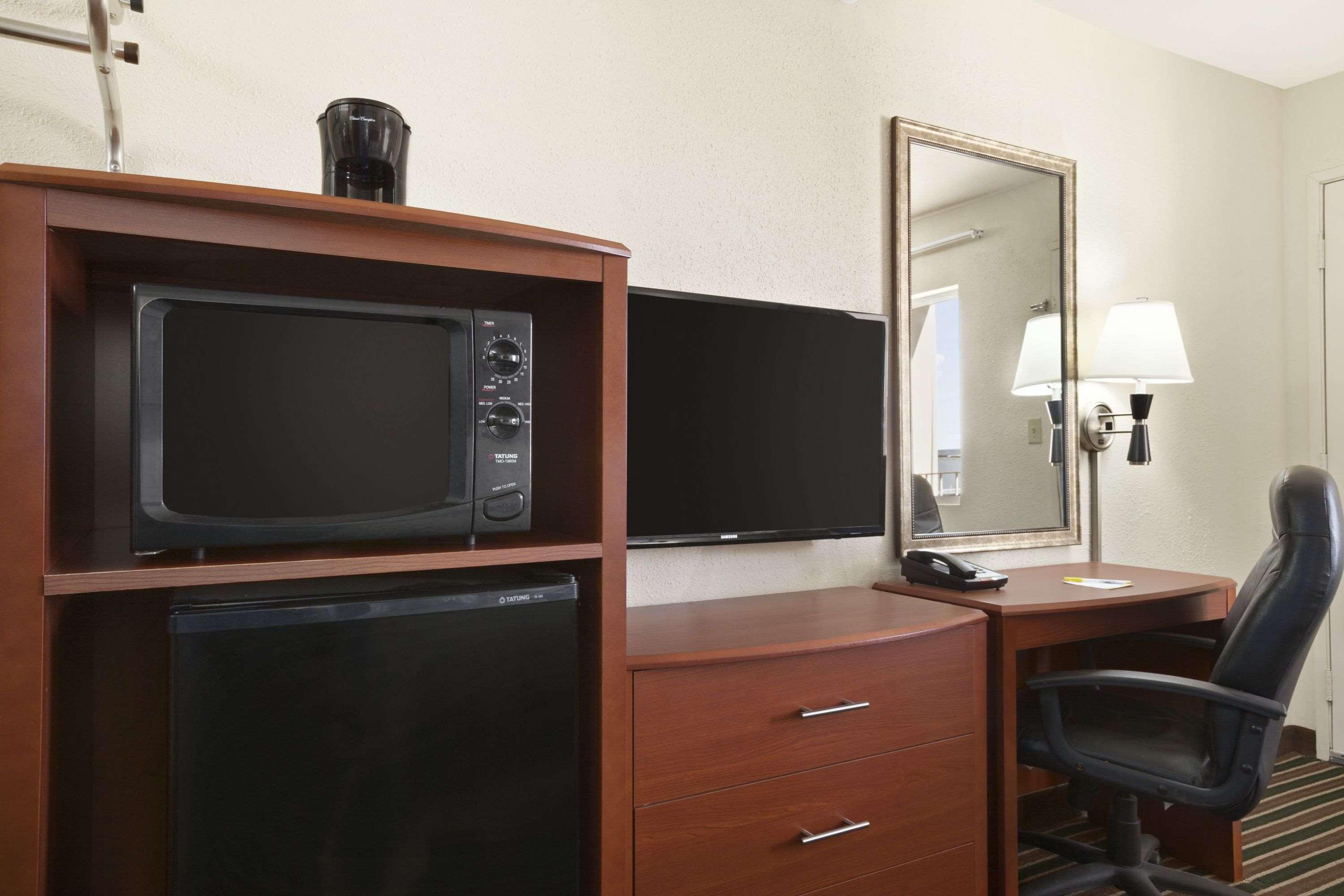 Days Inn By Wyndham Champaign/Urbana Extérieur photo