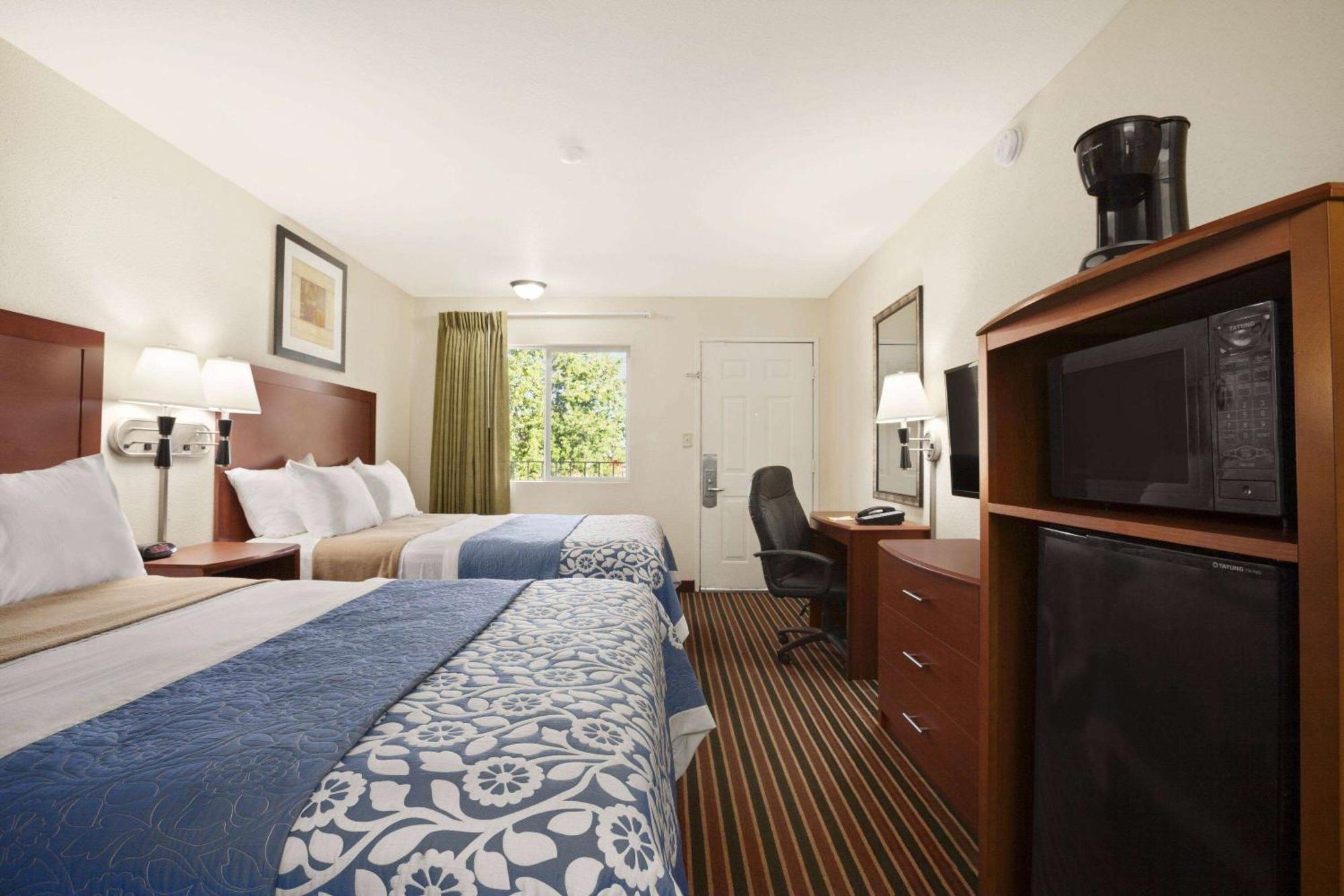 Days Inn By Wyndham Champaign/Urbana Extérieur photo