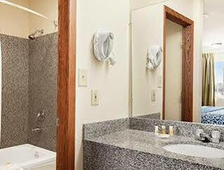 Days Inn By Wyndham Champaign/Urbana Extérieur photo